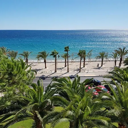- Front De Cannes