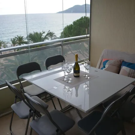 Apartment - Front De